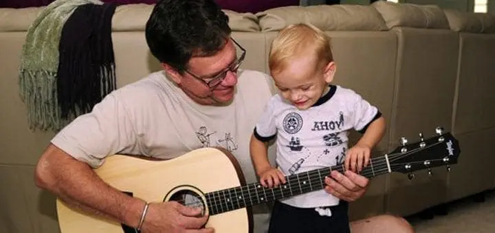 How to Use Music to Bond with Your Child and Help Them Reach Developmental Goals