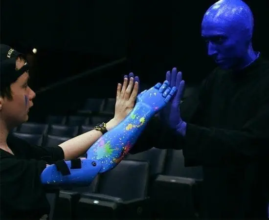 Blue Man Group Delivers a Robotic Arm