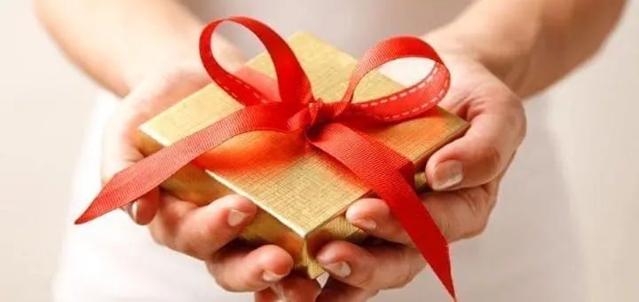 Gifting Holidays
