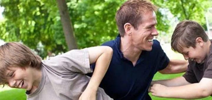 7 Sensory Games Dads Can Play With Their Children