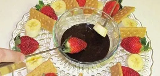 Cooking With Kids: Chocolate Fondue