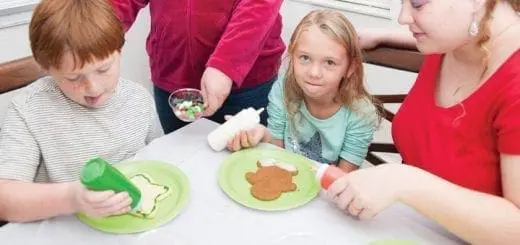 {Hacks for Stress Free} Cookie Decorating with Kids