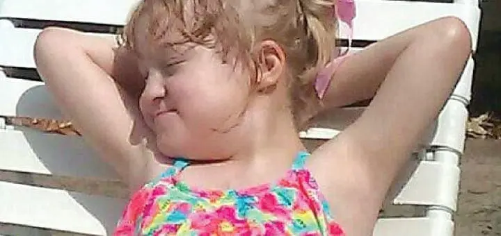 2015 Cover Winner: Cecilia Rabe