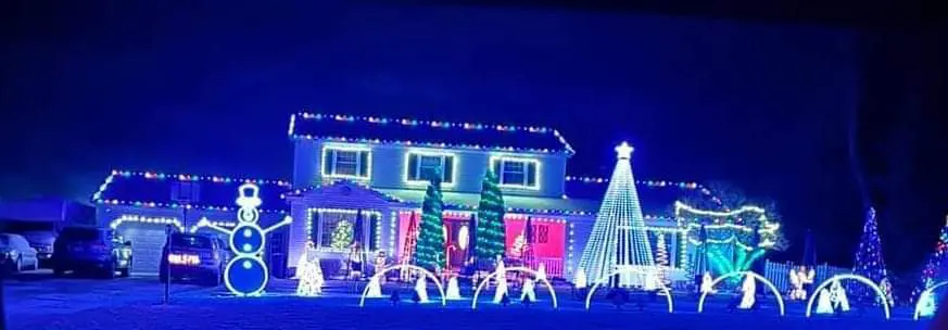 Holiday Light Scavenger Hunt